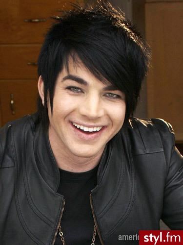 Adam Lambert. niewiem czy juz było niechce mi sie szukac xD - Średnie Męskie Fryzury