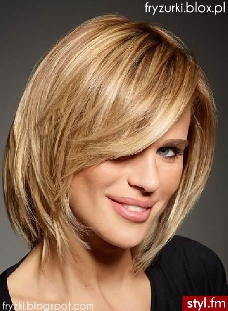 Blond Rozpuszczone Proste Na co dzień Średnie Fryzury