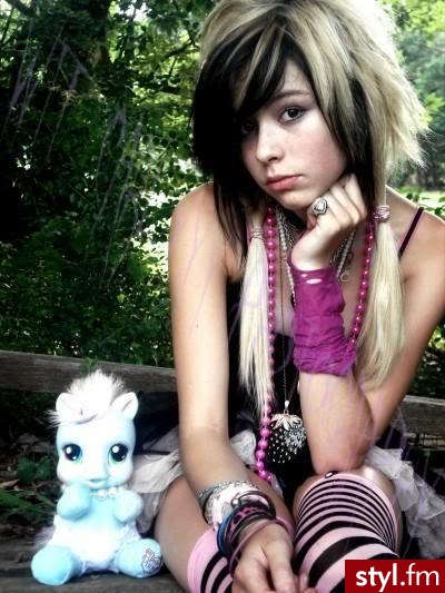 EMO Alternatywne Średnie Fryzury