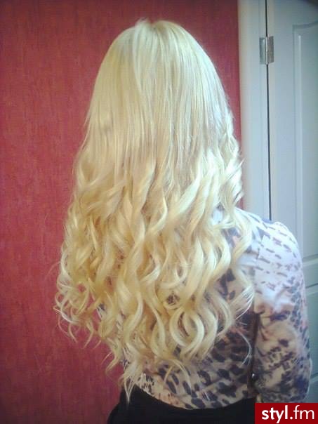 Blond Rozpuszczone Kręcone Na co dzień Długie Fryzury