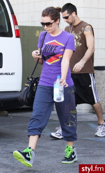 Ashley Tisdale - Moda uliczna Inne Moda