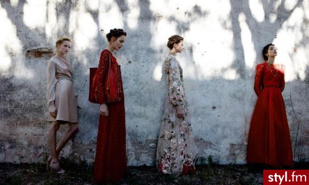 Sukienki Moda