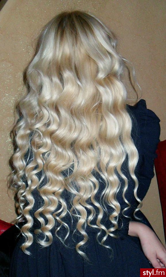 Blond Rozpuszczone Kręcone Na co dzień Długie Fryzury