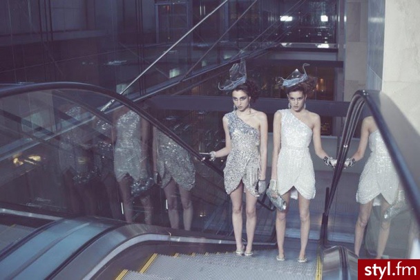 Sukienki Moda
