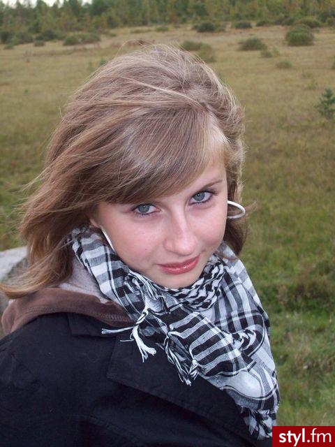 Średnie Fryzury