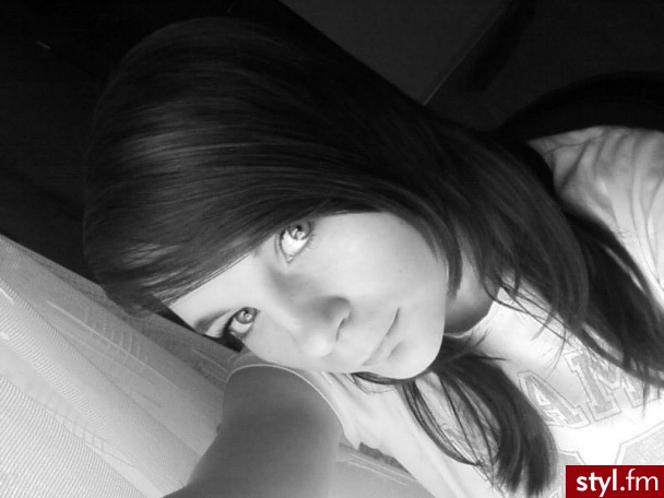 emo - Średnie Fryzury