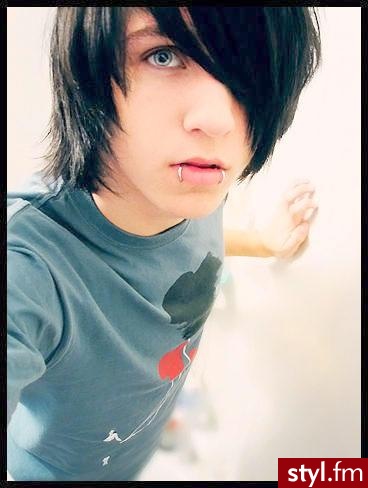 ;* - EMO Alternatywne Średnie Fryzury