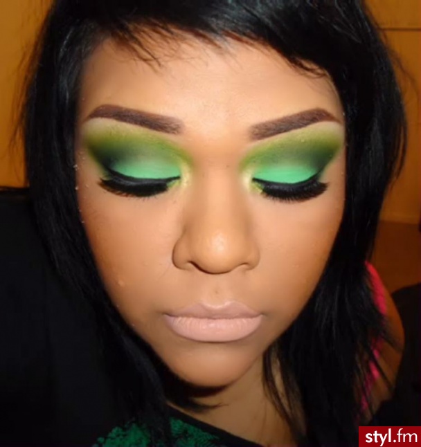 green - Wieczorowe Makijaże