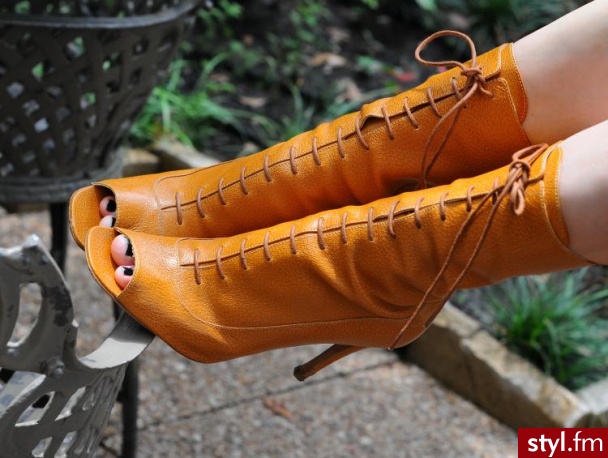 Jeżeli zdjęcie znajduje się już w galerii poproszę o link - Pozostałe Buty Moda
