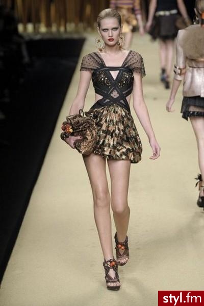 Jeżeli zdjęcie znajduje się już w galerii poproszę o link - Pozostałe Ciuchy Moda