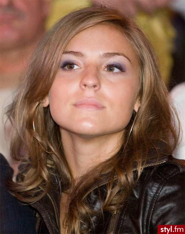 Średnie Fryzury