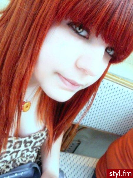 Średnie Fryzury