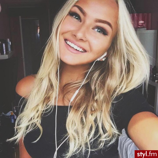 Blond Rozpuszczone Kręcone Na co dzień Długie Fryzury