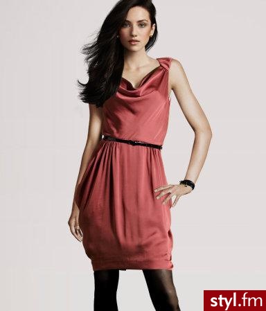 Sukienki Moda