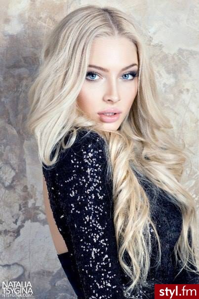 Blond Rozpuszczone Kręcone Na co dzień Długie Fryzury