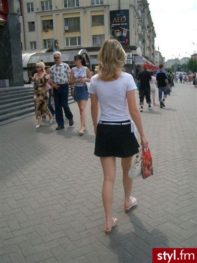 fajna kiecka nic pozatym:D - Moda uliczna Inne Moda