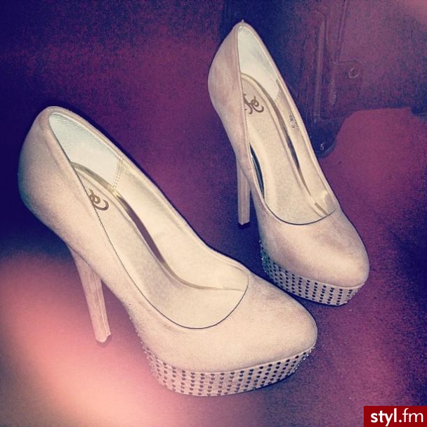 Szpilki Buty Moda