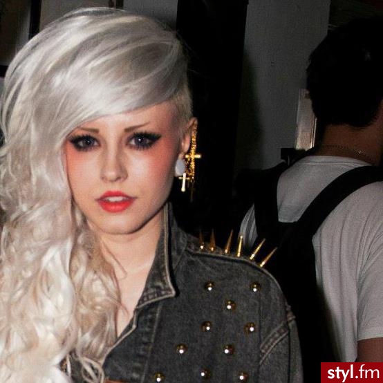 Blond Rozpuszczone Kręcone Na co dzień Długie Fryzury