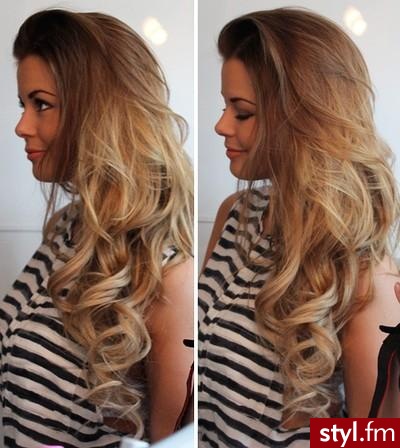 Blond Rozpuszczone Kręcone Wieczorowe Długie Fryzury