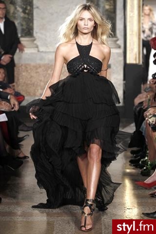 Sukienki Moda