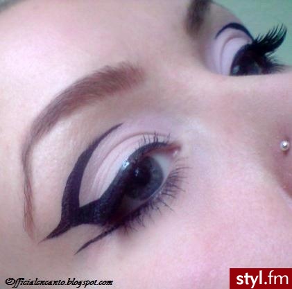 http://officialencanto.blogspot.com/ - Wieczorowe Makijaże