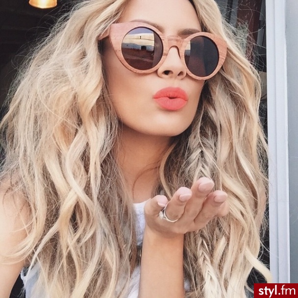 Blond Rozpuszczone Kręcone Na co dzień Długie Fryzury