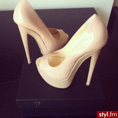 Szpilki Buty Moda