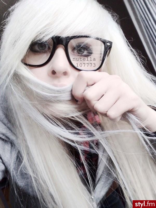 Średnie Fryzury