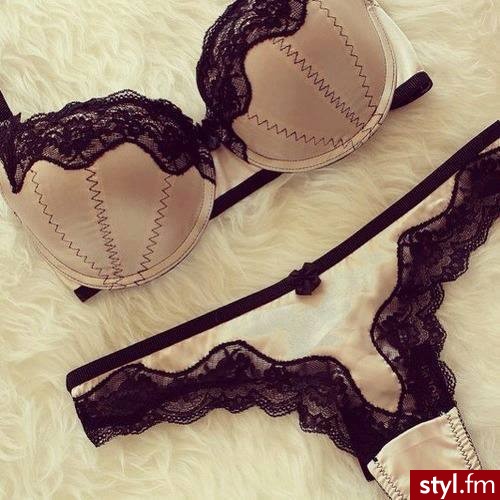 Komplety Bielizna Moda