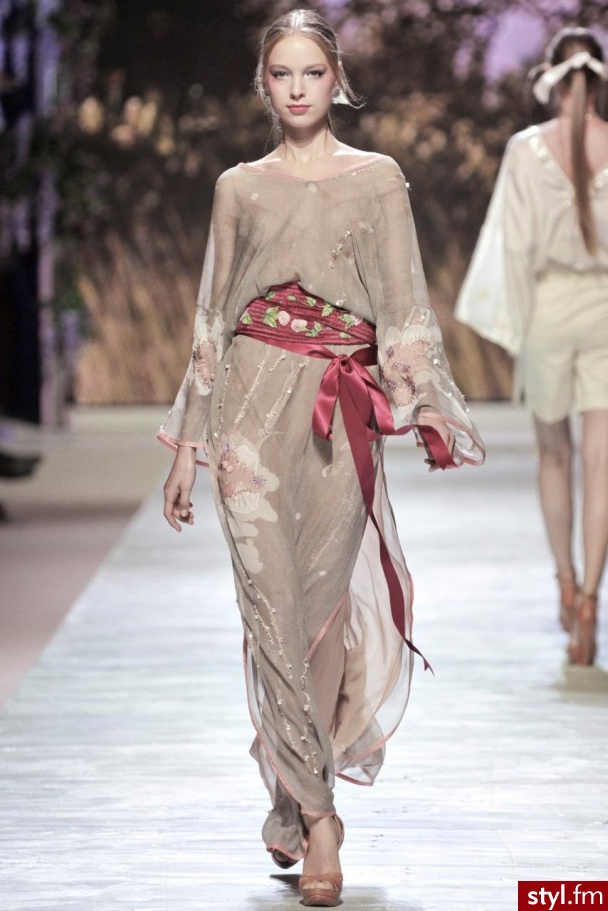 Sukienki Moda