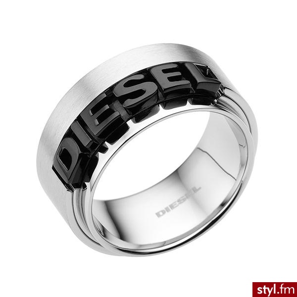 BIŻUTERIA MĘSKA DIESEL - SYGNET  DX0008040 Rozmiar 18 - Pierścionki Biżuteria Moda