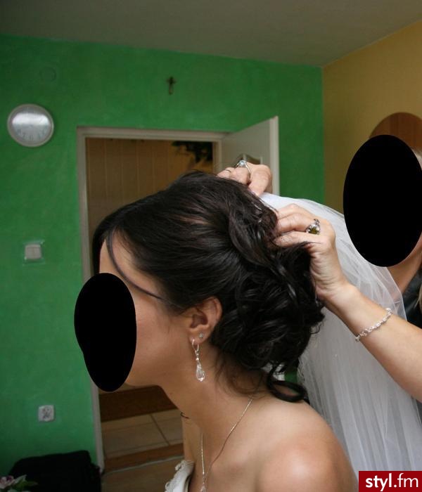Ślubne Średnie Fryzury