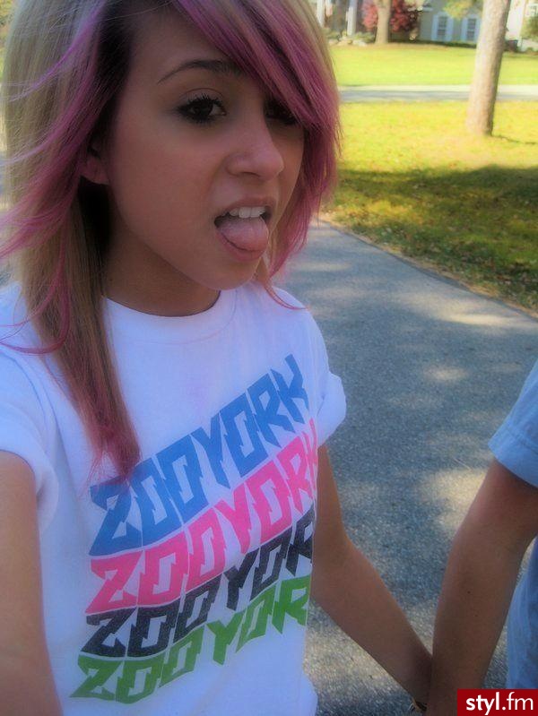 ;]. ;] - EMO Alternatywne Średnie Fryzury