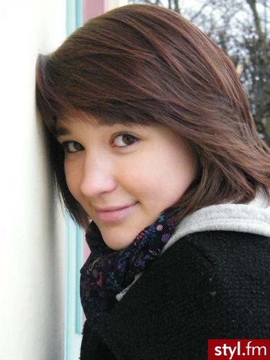 Średnie Fryzury