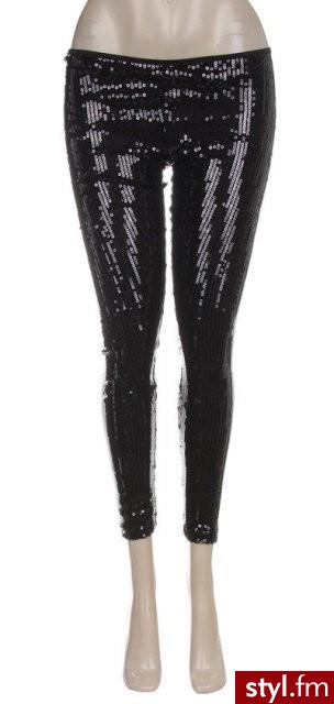 Cekinowe legginsy. pewnie musza nieźle się wpijać - Pozostałe Ciuchy Moda