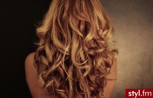 Blond Rozpuszczone Kręcone Na co dzień Długie Fryzury