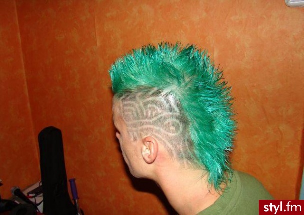 samodzielnie xD - Punk Rock Alternatywne Średnie Fryzury