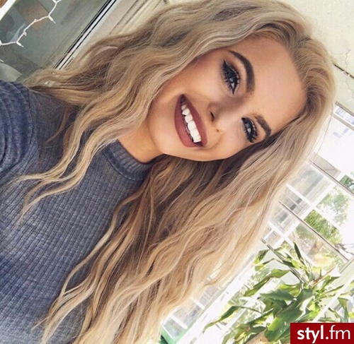 Blond Rozpuszczone Kręcone Na co dzień Długie Fryzury