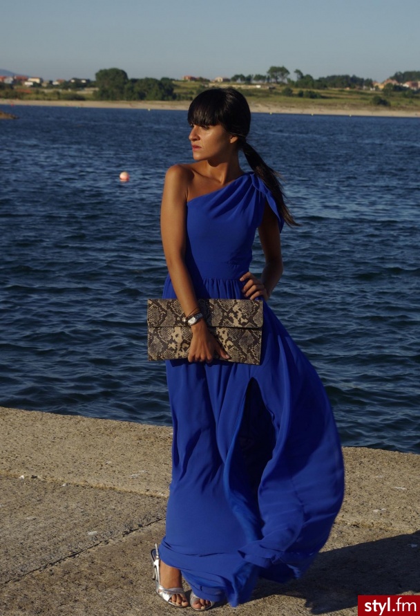 Sukienki Moda