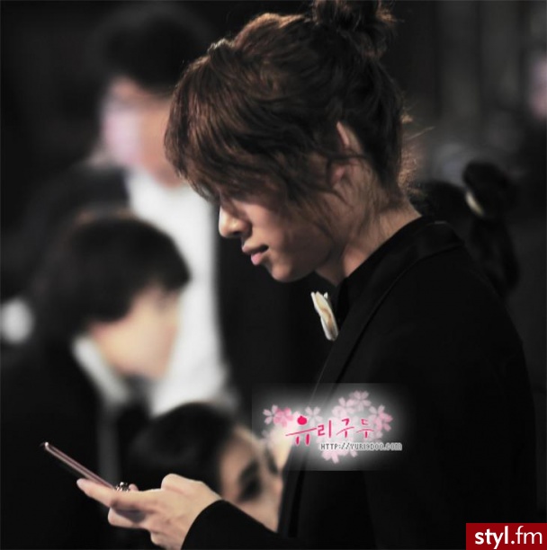HeeChul - Średnie Fryzury