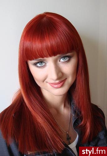 Średnie Fryzury