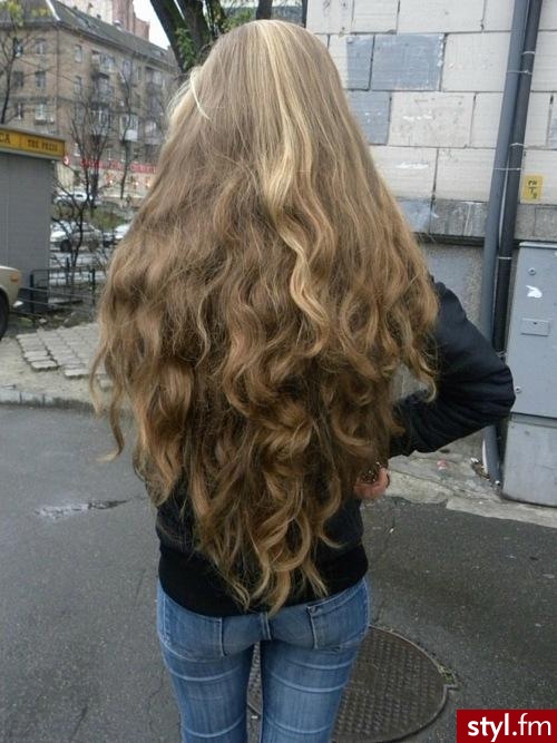 Blond Rozpuszczone Kręcone Na co dzień Długie Fryzury