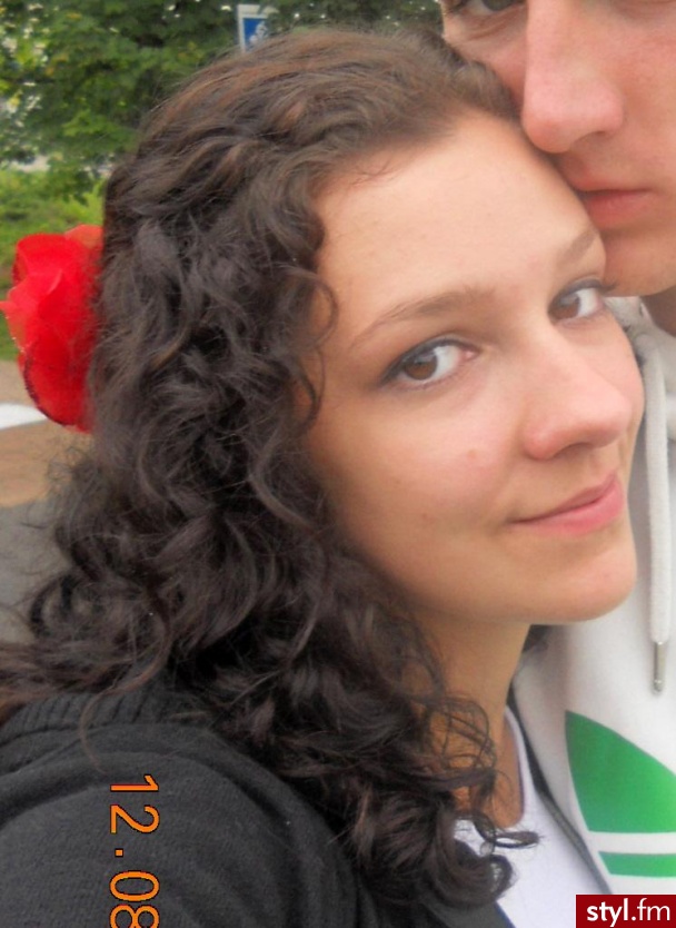 Brązowe Rozpuszczone Kręcone Na co dzień Średnie Fryzury