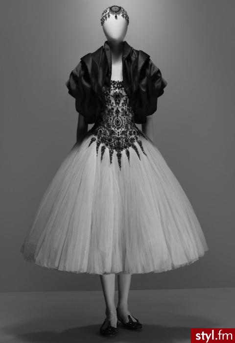 Sukienki Moda