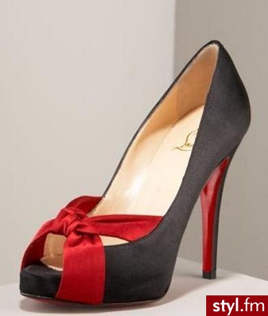 Buty Christian Louboutin. Buty Christian Louboutin - kosztują 855$ czyli ok. 2 740 zł - Pozostałe Buty Moda