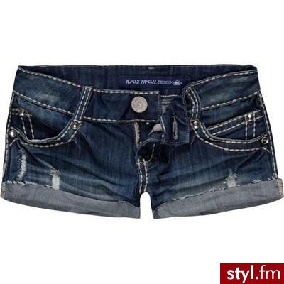 ALMOST FAMOUS Heavy Stitch Womens Shorts - Polyvore. Pobrano ze strony: http://www.polyvore.com/almost_famous_heavy_stitch_womens/thing?id=16195231 - Pozostałe Ciuchy Moda