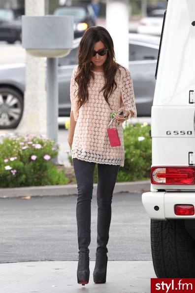 Ashley Tisdale - Moda uliczna Inne Moda