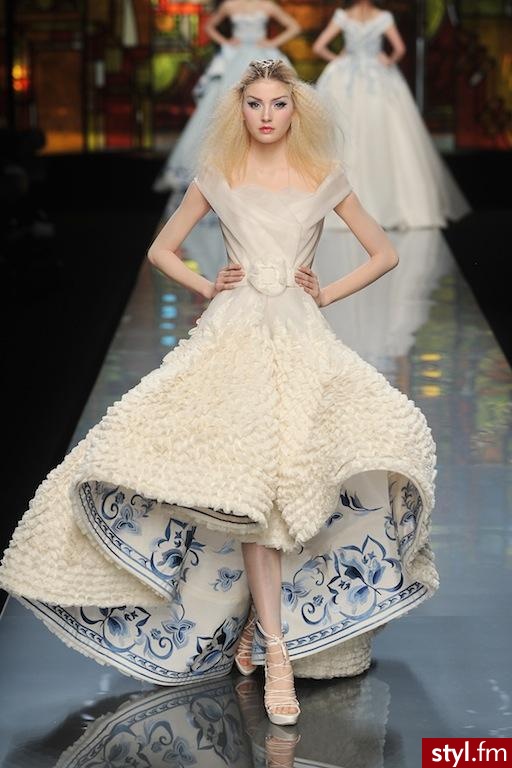 Sukienki Moda