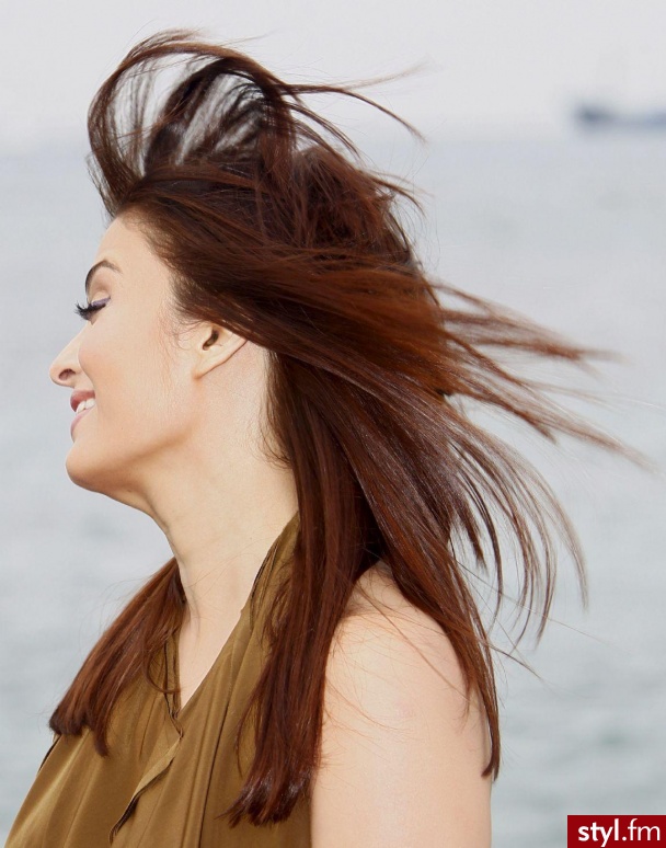 Brązowe Rozpuszczone Proste Na co dzień Długie Fryzury