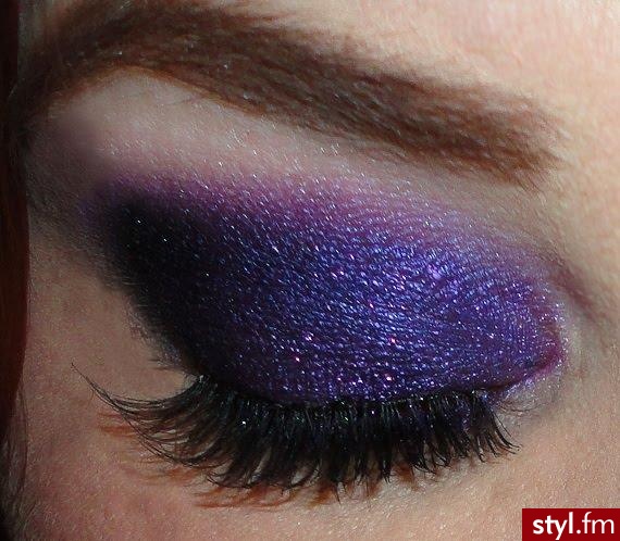 makijaż. Eyes
Urban Decay 24/7 cream eyeshadow pencil- Delinquent
MAC-
Stars and Rockets
Vapour
Inglot- AMC 64 - Makijaże